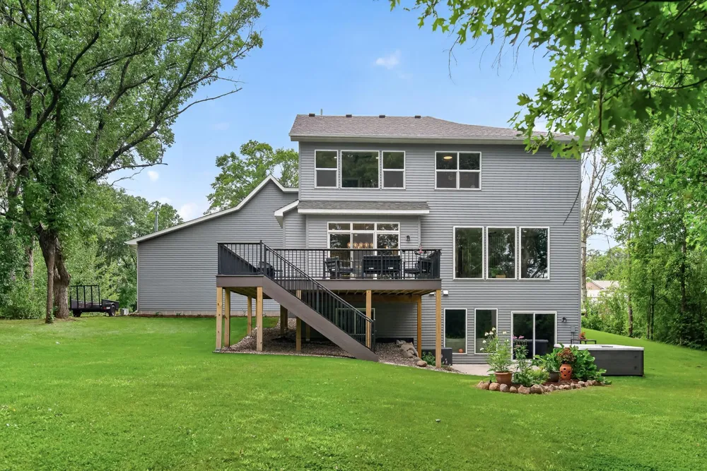 1747 198th Avenue NW Oak Grove, MN 55011