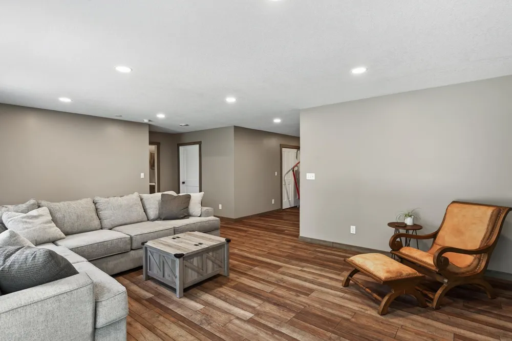 1747 198th Avenue NW Oak Grove, MN 55011