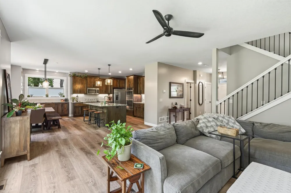 1747 198th Avenue NW Oak Grove, MN 55011