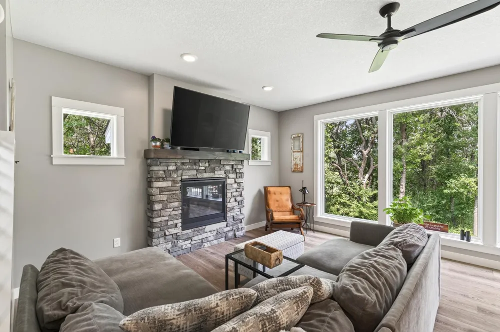 1747 198th Avenue NW Oak Grove, MN 55011