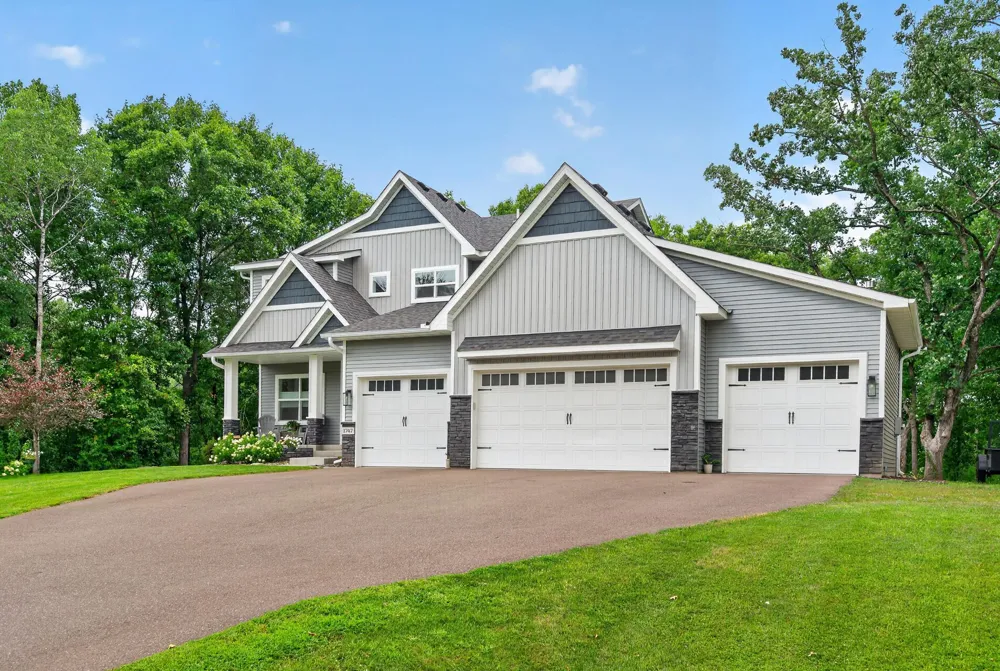 1747 198th Avenue NW Oak Grove, MN 55011