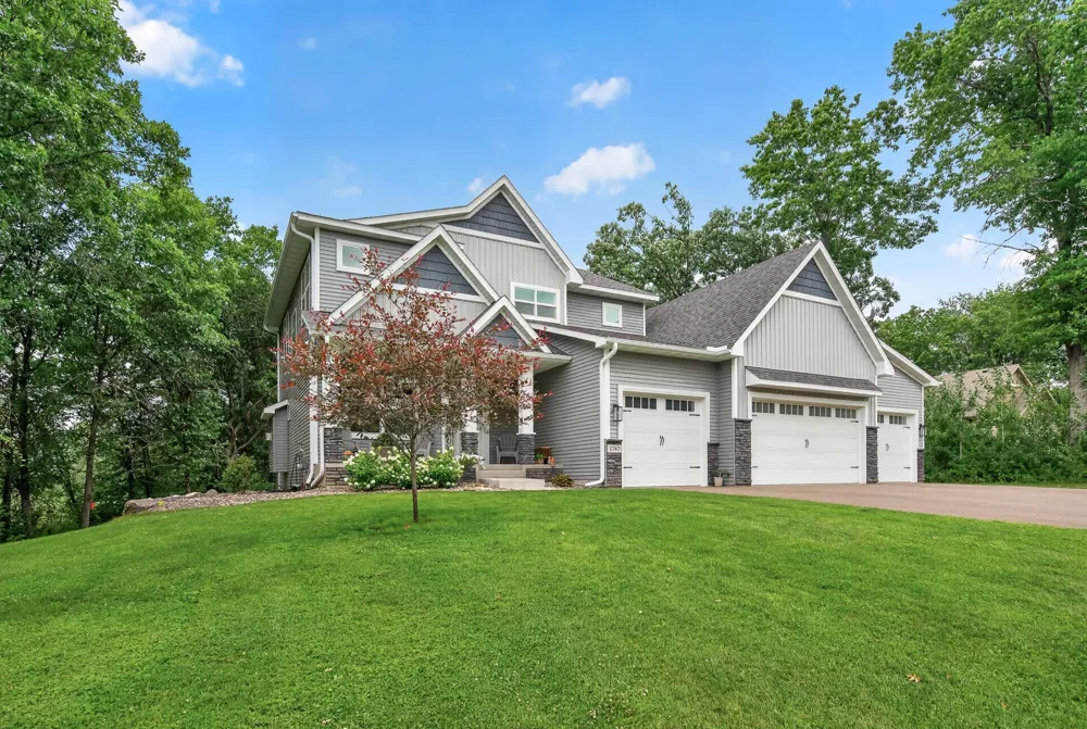 1747 198th Avenue NW Oak Grove, MN 55011