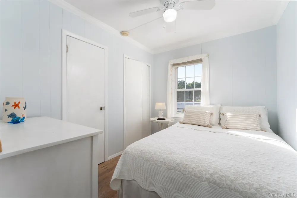 18 Beach Laurel, NY 11948
