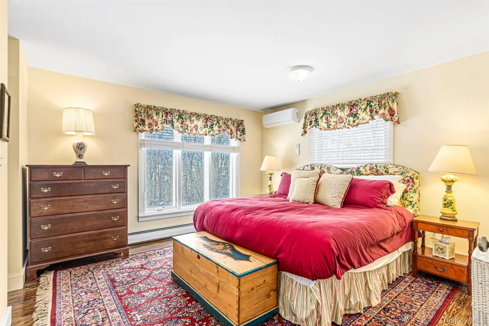 860 Hunns Lake Stanfordville, NY 12581