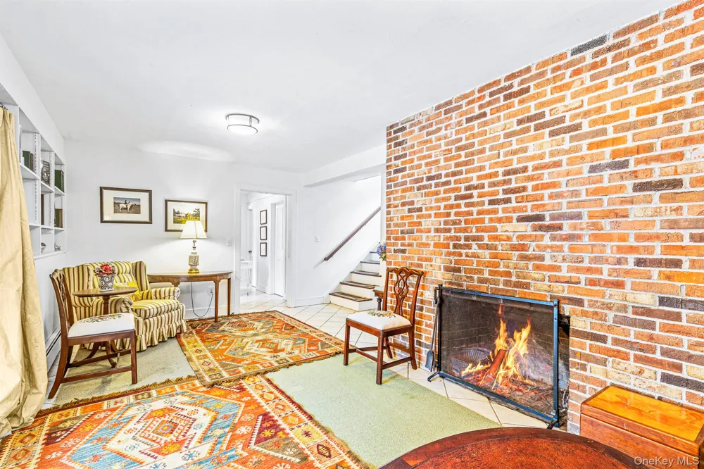 860 Hunns Lake Stanfordville, NY 12581