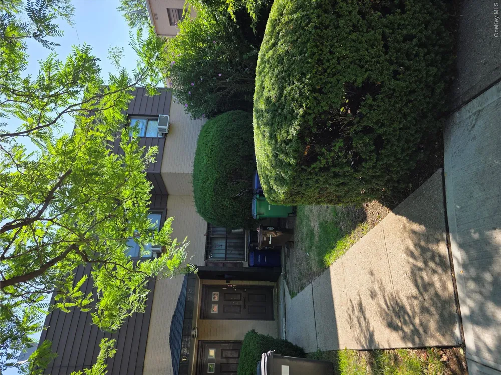 71-37 Vleigh Place #40B Kew Garden Hills, NY 11367