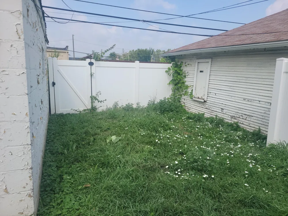 8897 Prest Street Detroit, MI 48228