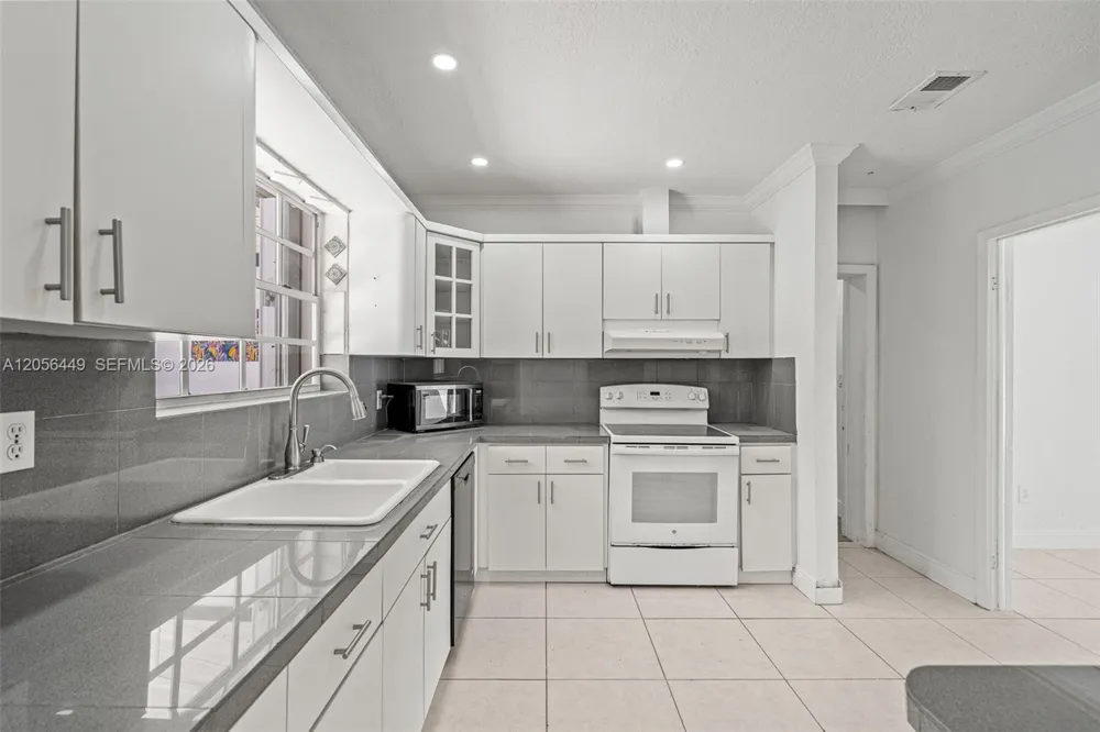 1540 Dorado Ave Coral Gables, FL 33146