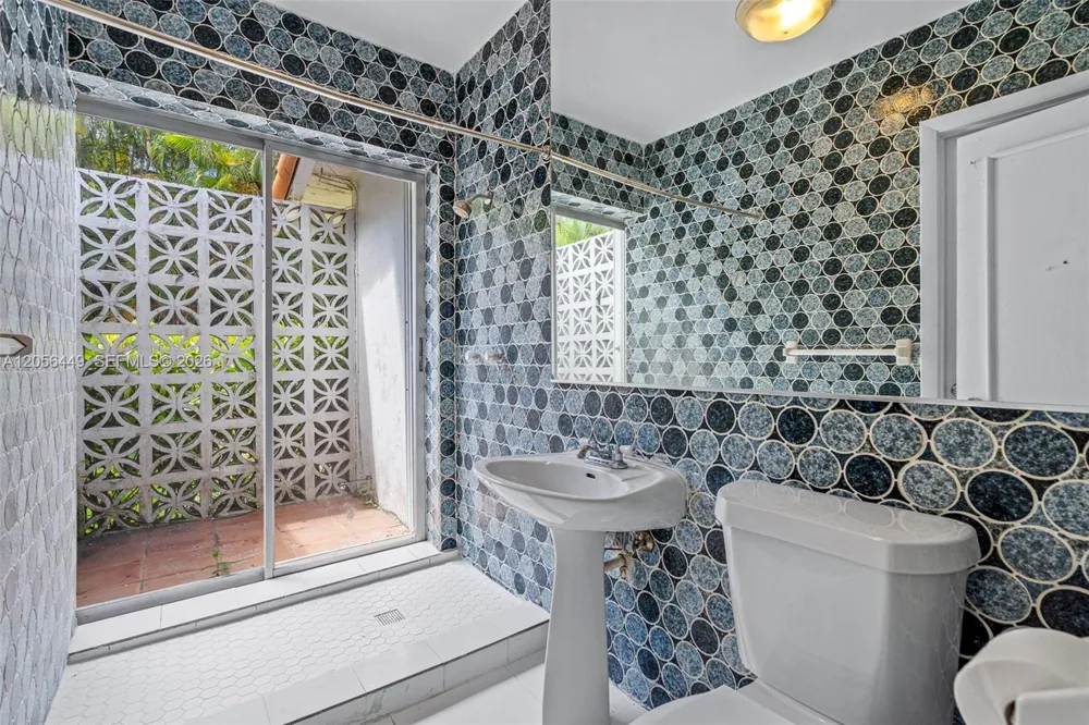 1540 Dorado Ave Coral Gables, FL 33146