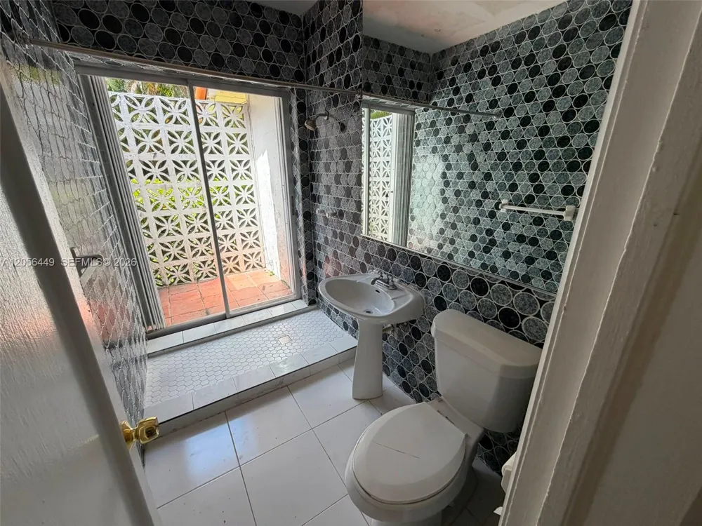 1540 Dorado Ave Coral Gables, FL 33146