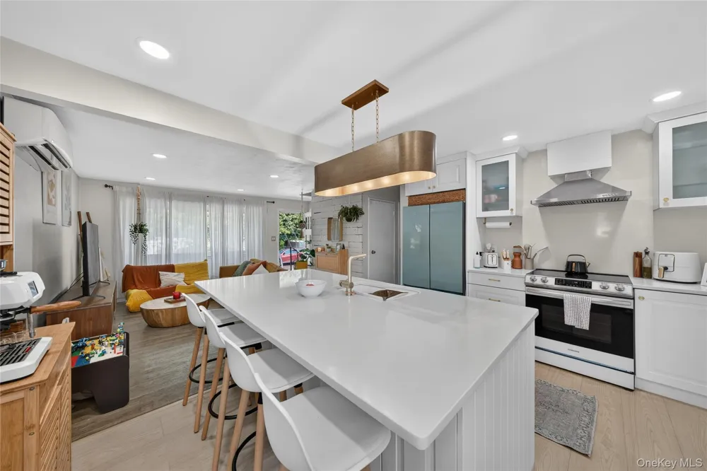 2136 Spruce Street Baldwin, NY 11510