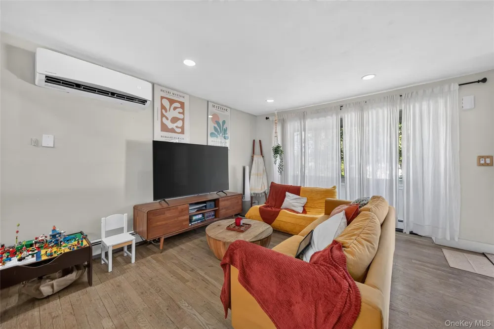 2136 Spruce Street Baldwin, NY 11510