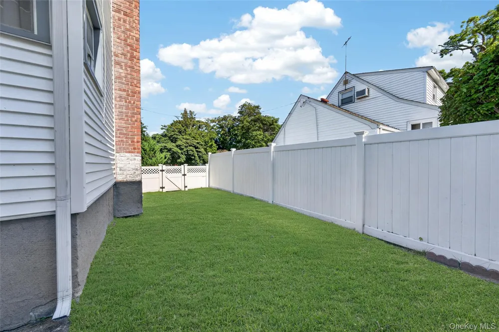 2136 Spruce Street Baldwin, NY 11510