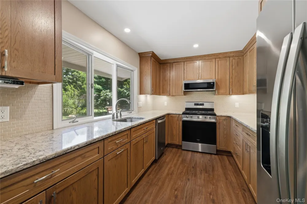 23 Leggett Road Chatham, NY 12075