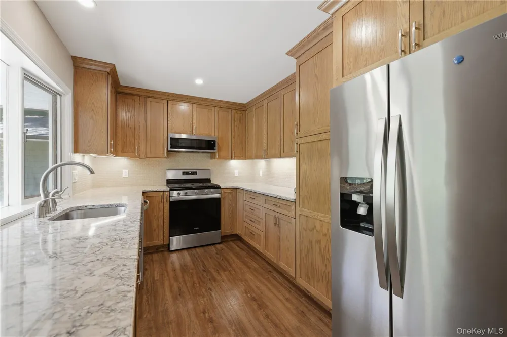23 Leggett Road Chatham, NY 12075