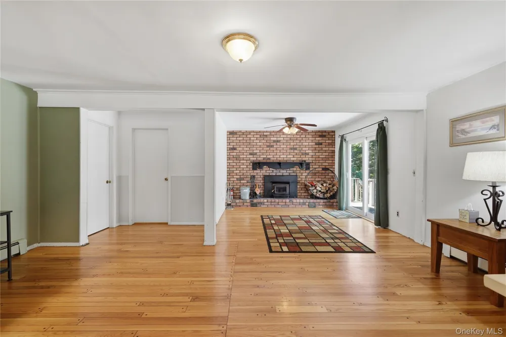23 Leggett Road Chatham, NY 12075