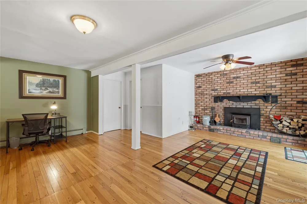 23 Leggett Road Chatham, NY 12075