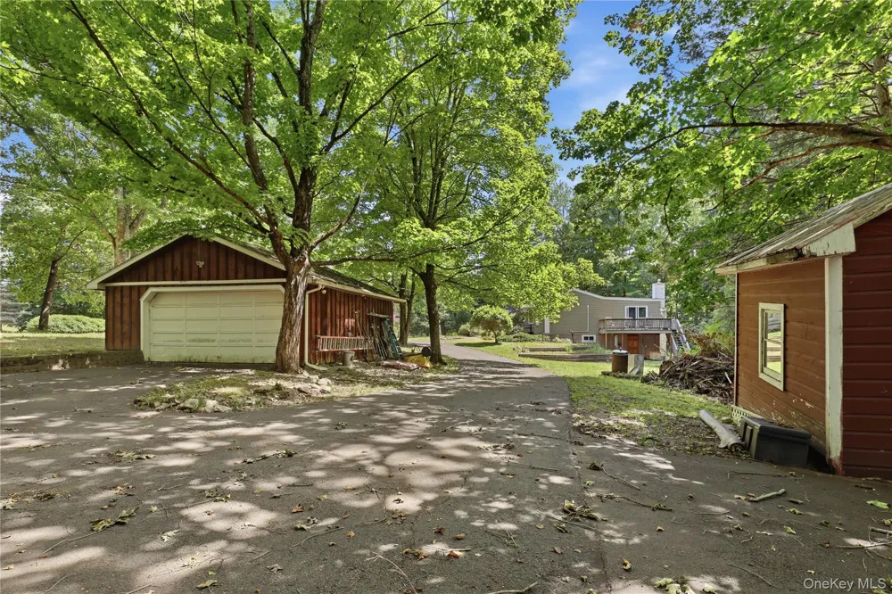 23 Leggett Road Chatham, NY 12075