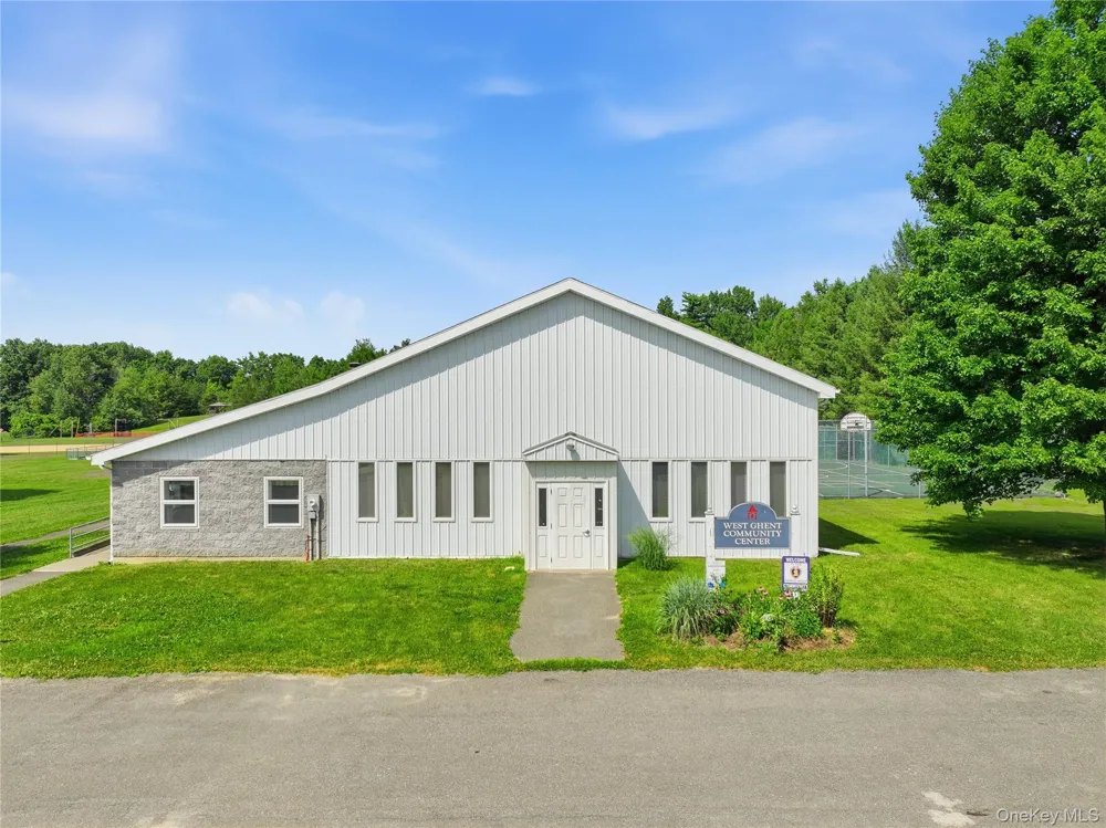 23 Leggett Road Chatham, NY 12075