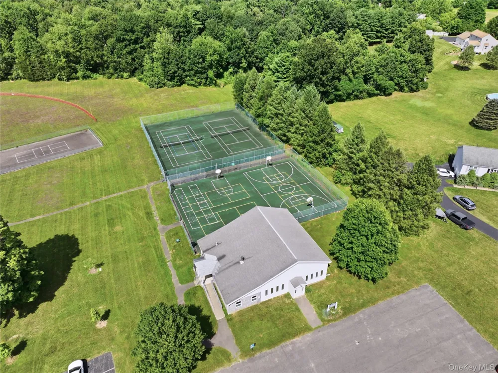 23 Leggett Road Chatham, NY 12075