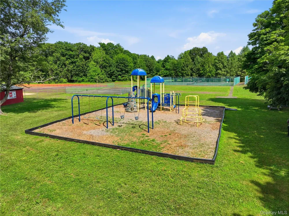 23 Leggett Road Chatham, NY 12075