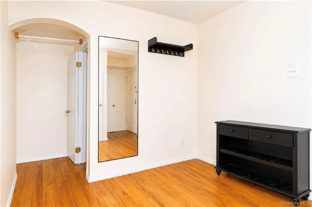 1289 E 19th Street #D4 Brooklyn, NY 11230