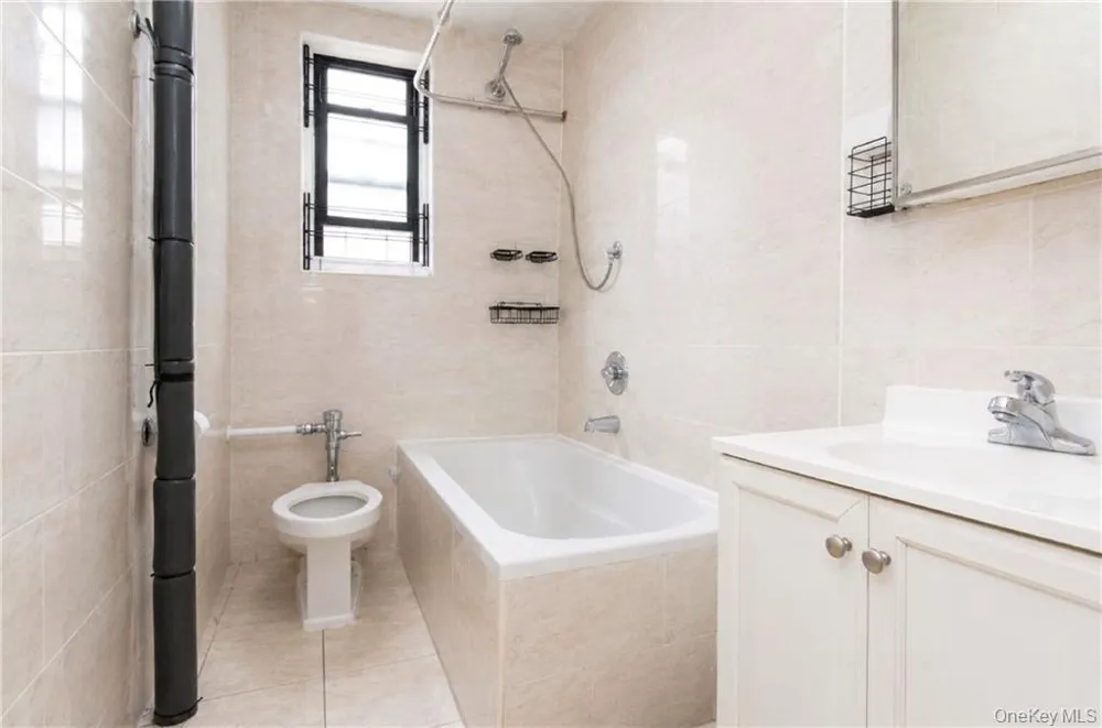 1289 E 19th Street #D4 Brooklyn, NY 11230
