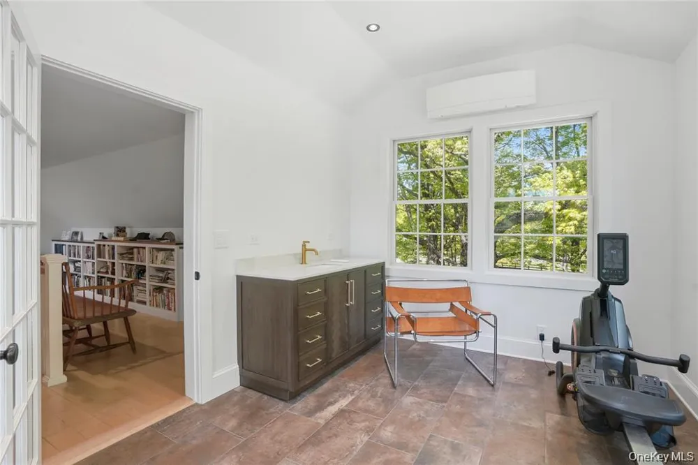 11 Haggerty Hill Road Rhinebeck, NY 12572