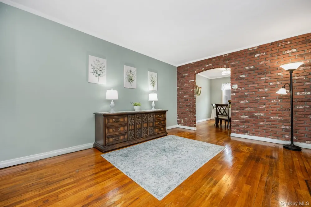 58-40 80th Street Middle Village, NY 11379