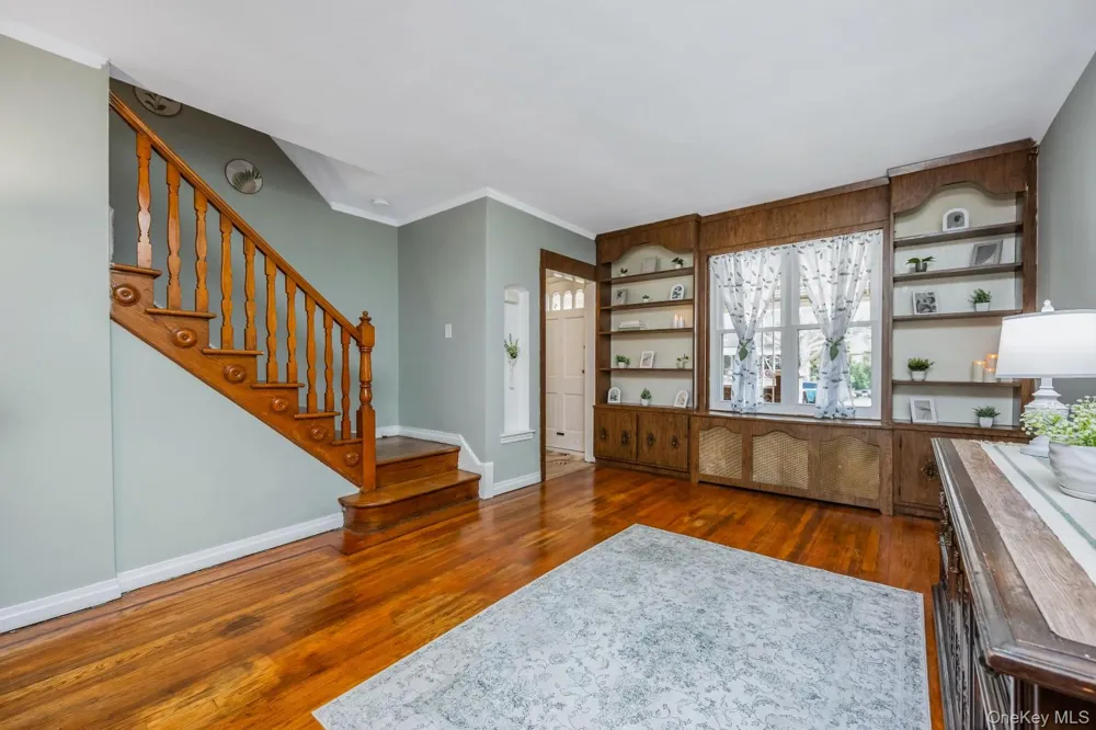 58-40 80th Street Middle Village, NY 11379