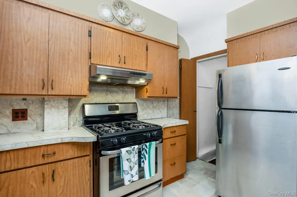 58-40 80th Street Middle Village, NY 11379