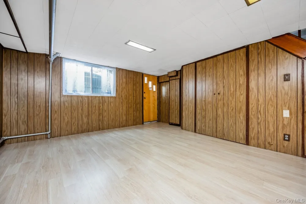 58-40 80th Street Middle Village, NY 11379