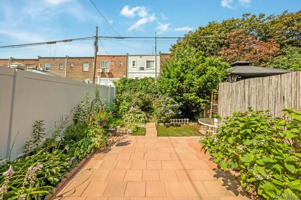 58-40 80th Street Middle Village, NY 11379