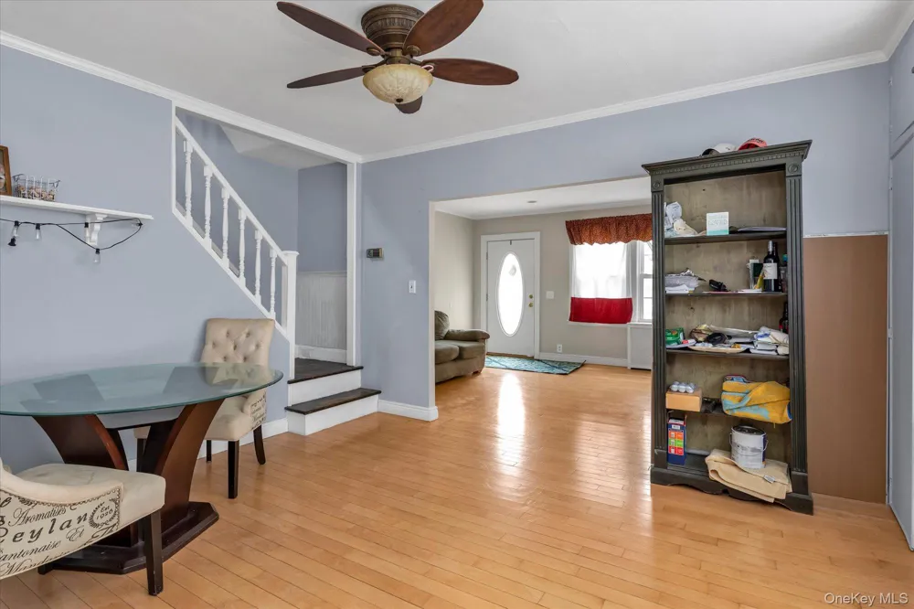 52 Syracuse Street Williston Park, NY 11596