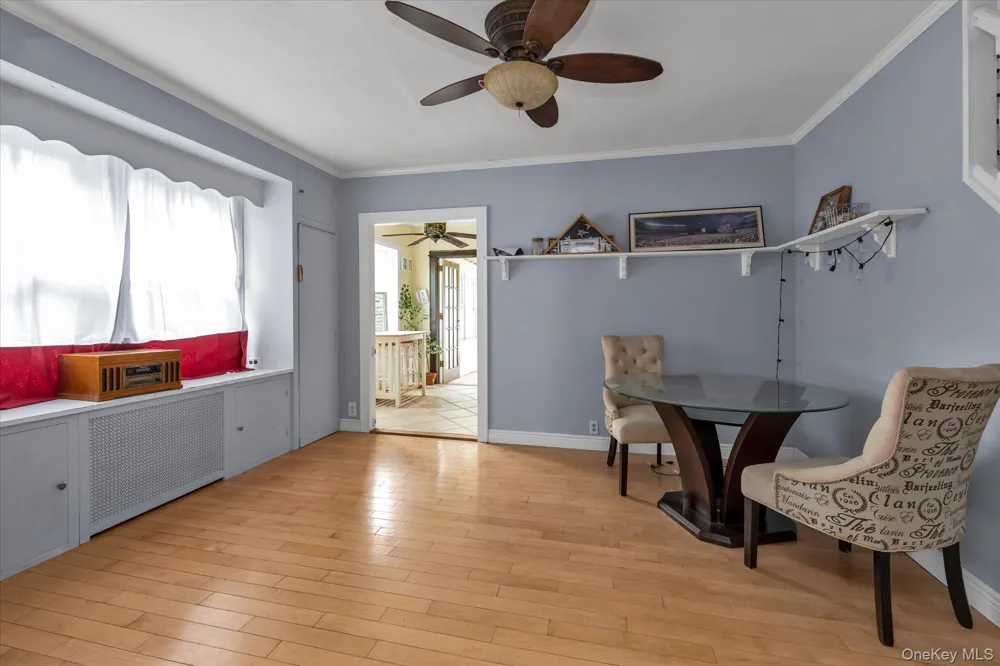 52 Syracuse Street Williston Park, NY 11596