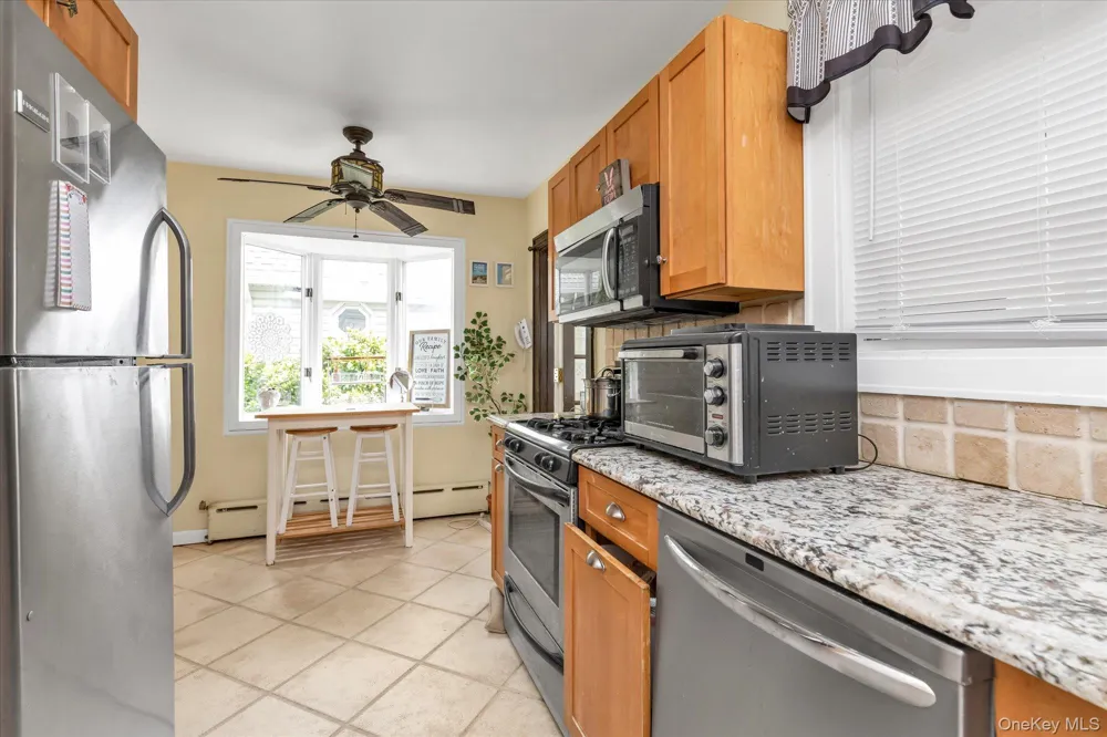 52 Syracuse Street Williston Park, NY 11596