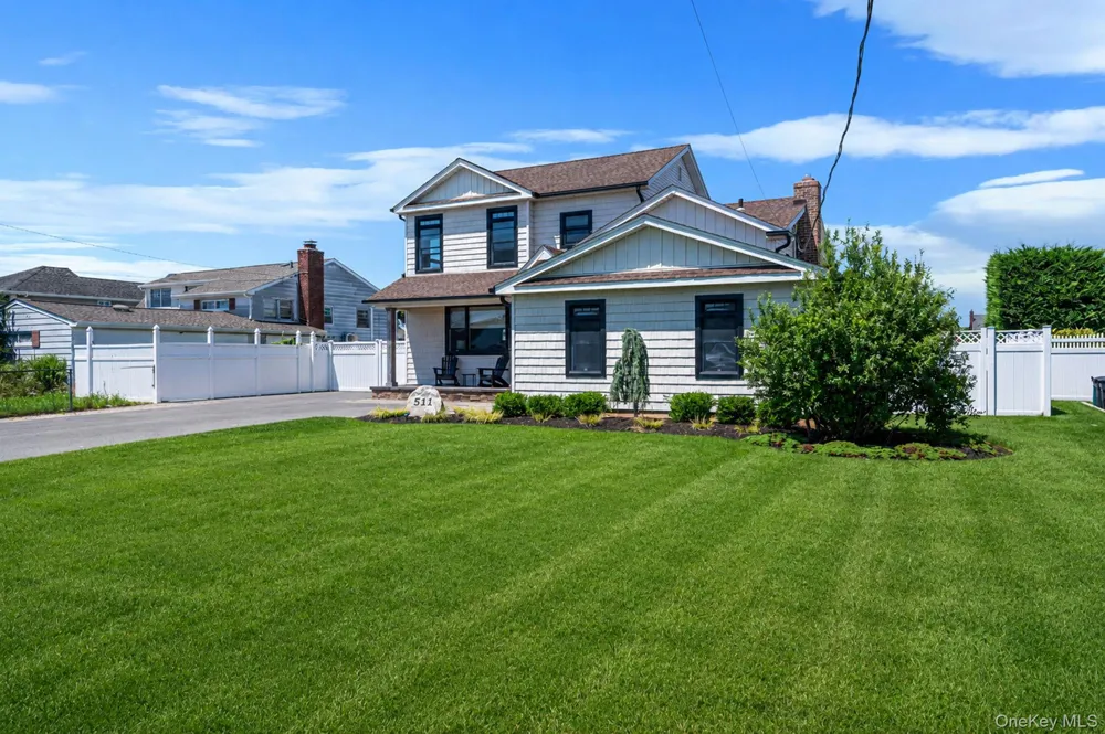 511 Devon Place West Islip, NY 11795