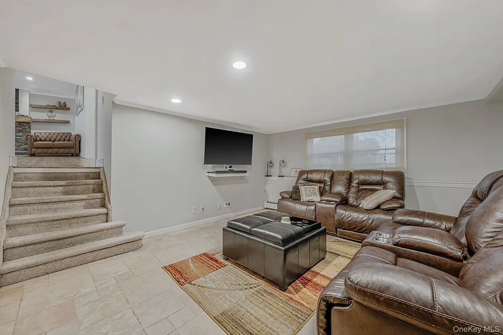 511 Devon Place West Islip, NY 11795