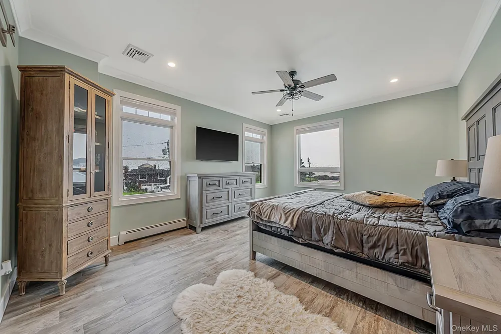 511 Devon Place West Islip, NY 11795