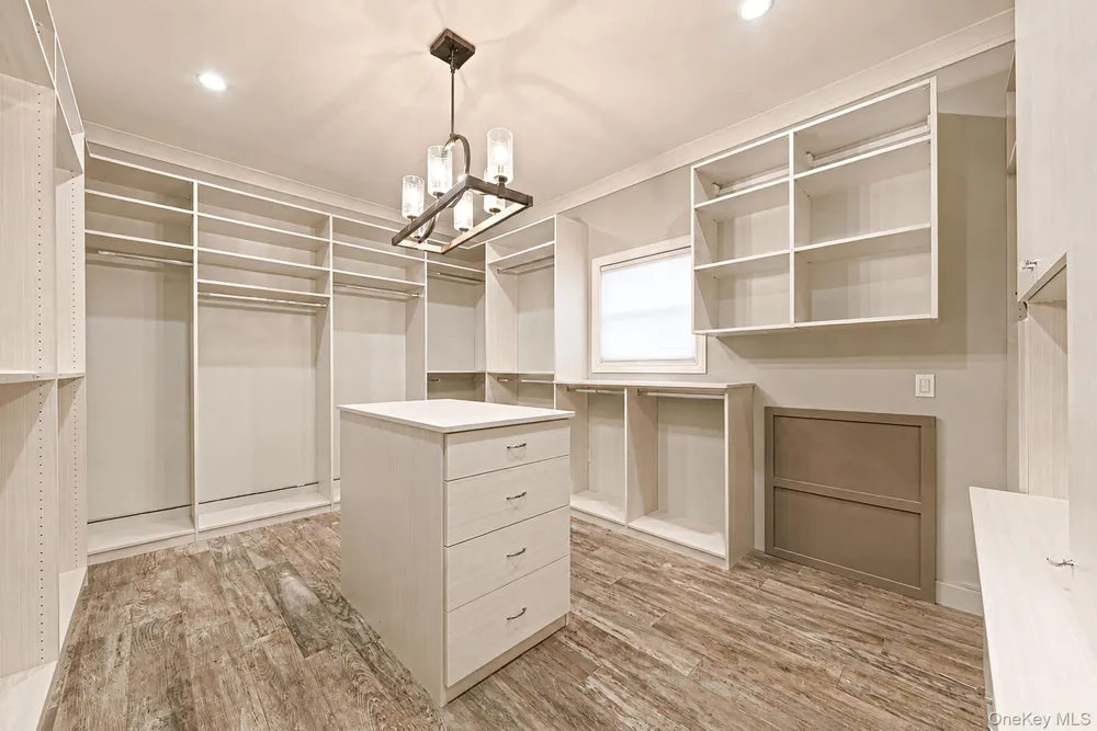 511 Devon Place West Islip, NY 11795