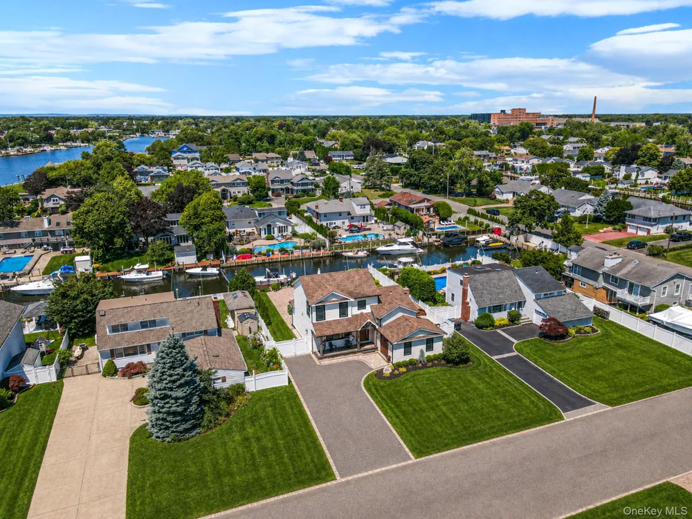 511 Devon Place West Islip, NY 11795