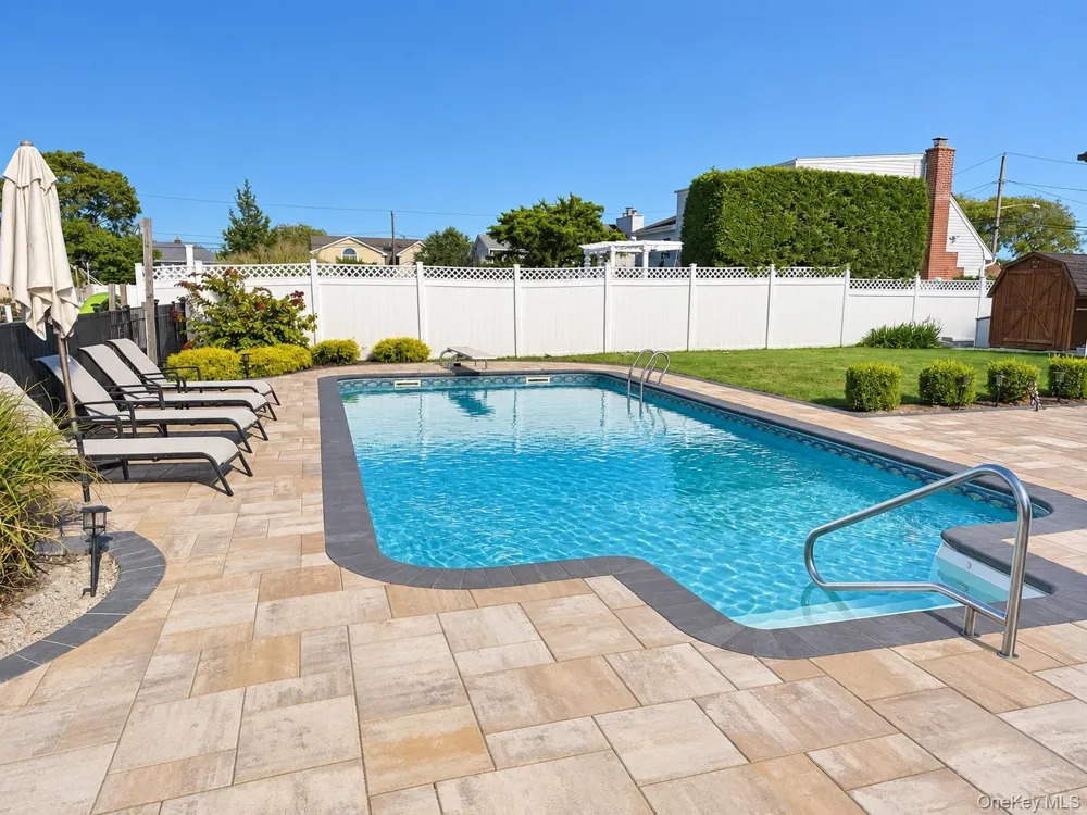 511 Devon Place West Islip, NY 11795