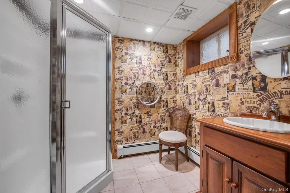 15 Parkwold Drive W Valley Stream, NY 11580