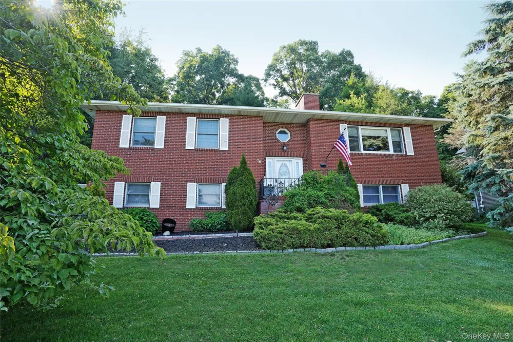 16 Four Winds Drive Poughkeepsie, NY 12603
