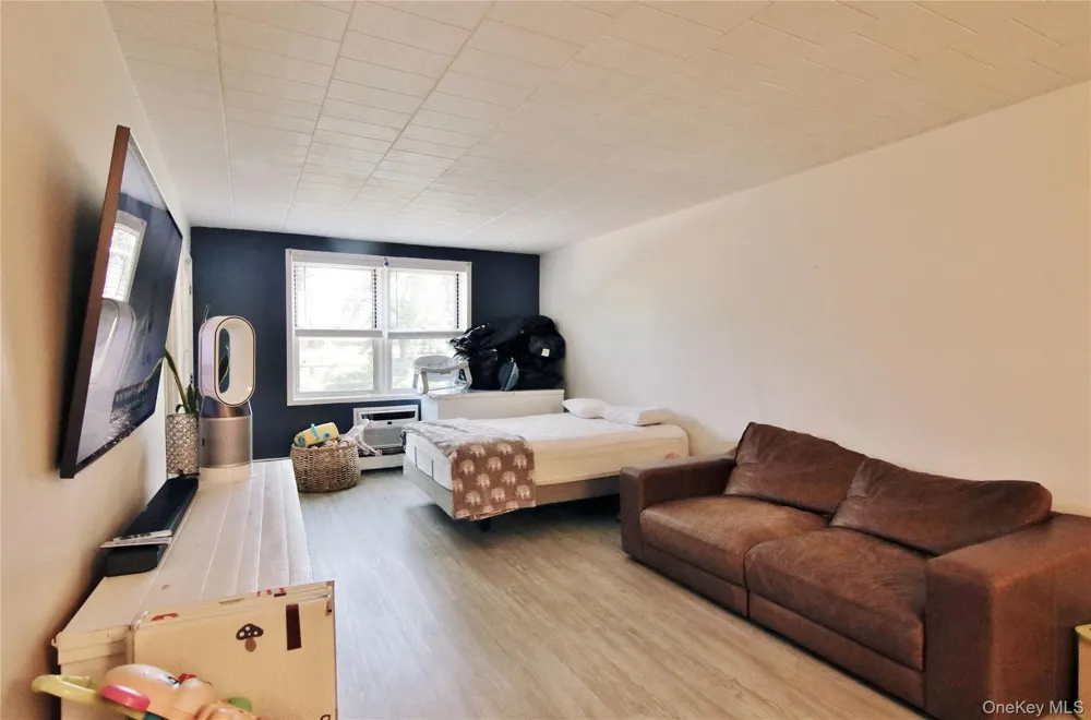 510 Midland Avenue #1A Yonkers, NY 10704