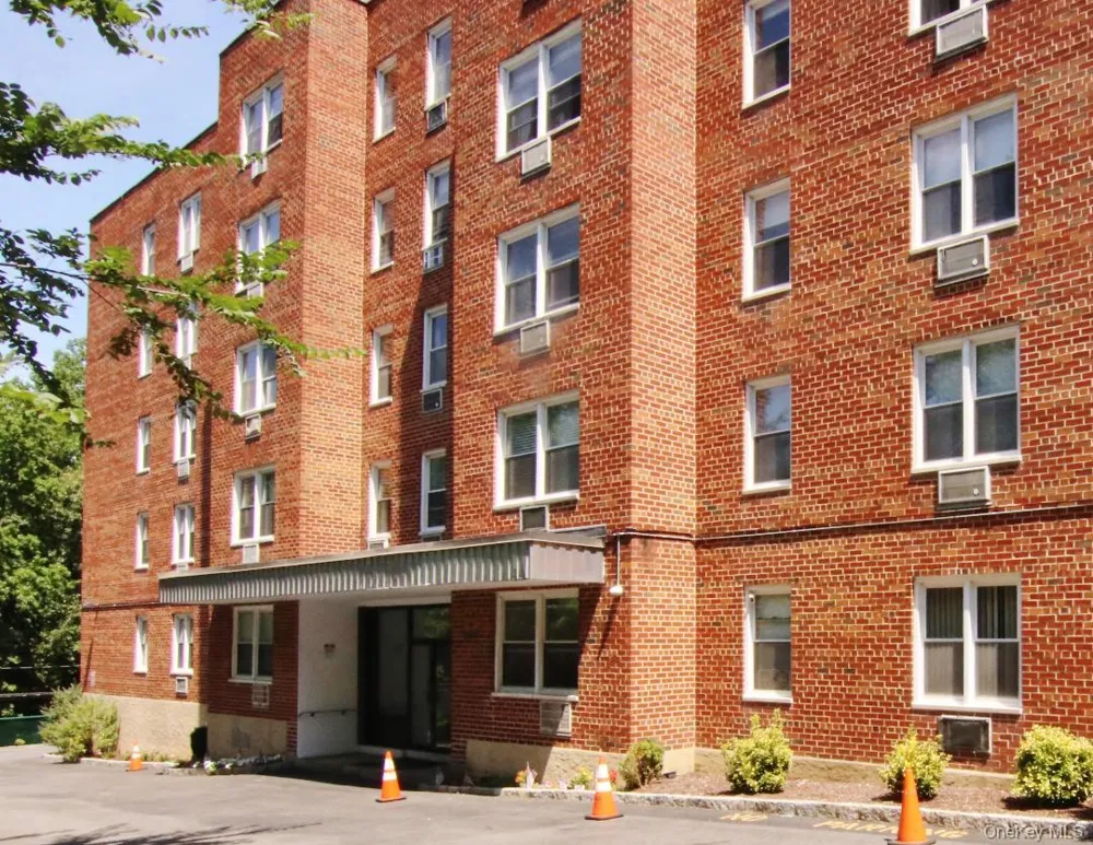 510 Midland Avenue #1A Yonkers, NY 10704