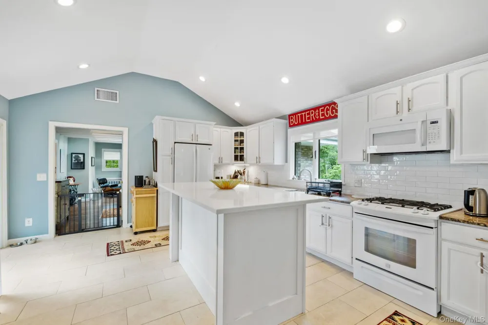 15 Green Hedges Lane Blauvelt, NY 10913