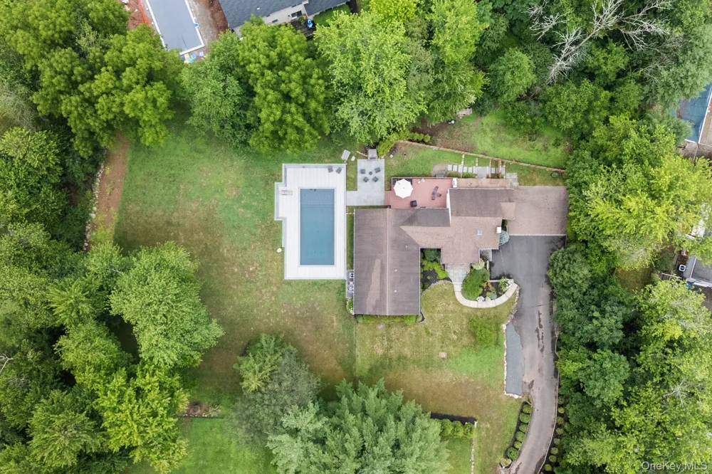 15 Green Hedges Lane Blauvelt, NY 10913