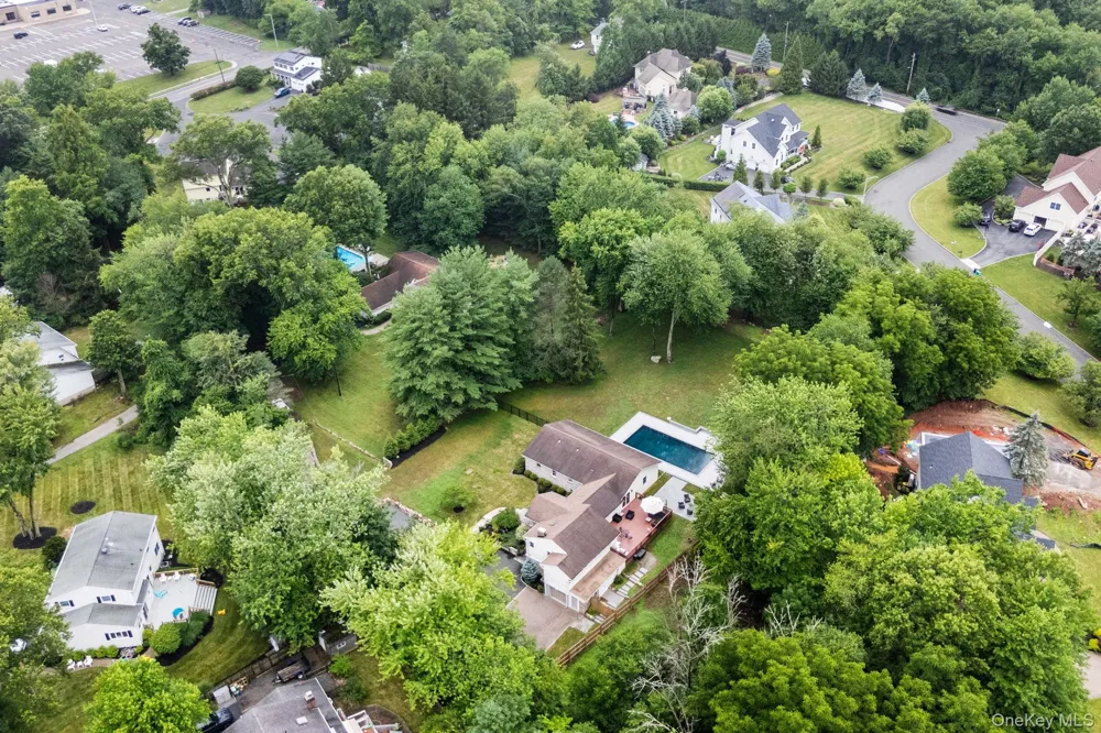 15 Green Hedges Lane Blauvelt, NY 10913