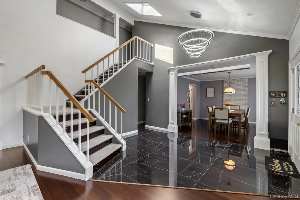12 Deer Path Shirley, NY 11967